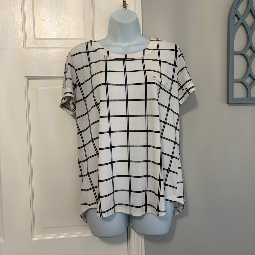 Mine Black and White Grid Pattern Top